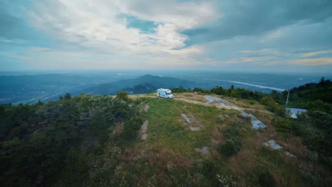 五湖四海的朋友来聚会,五湖四海的朋友来武汉