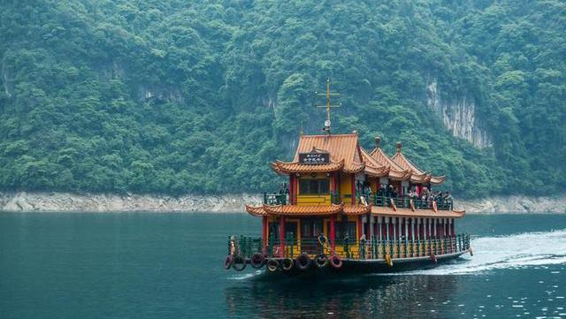 清江画廊风景简介,三百里清江美如画