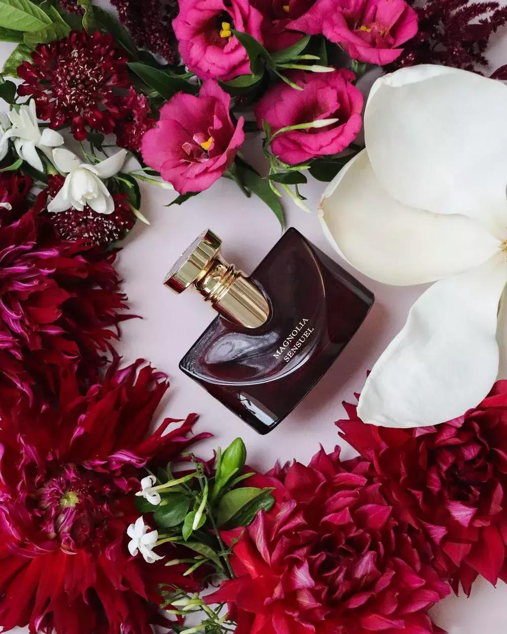 过年穿上红衣服还不够，喷上这支香水就是欧气最旺的锦鲤本鲤