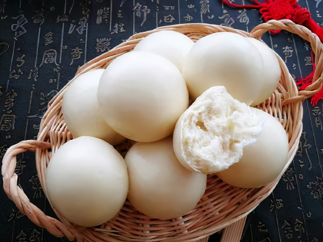 蒸馒头用高筋面粉还是低筋面粉,蒸馒头用高筋面粉还是低筋