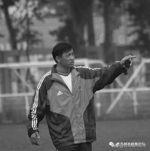 青岛足球风云30载,青岛足球赛青岛海牛
