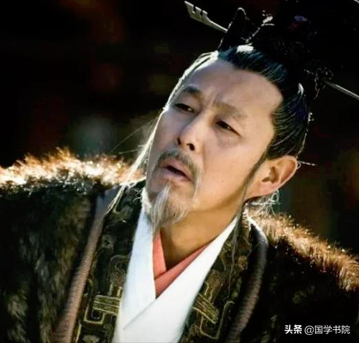 三国演义第三回虎牢关三英战吕布,三国演义第106回庞士元巧授连环计