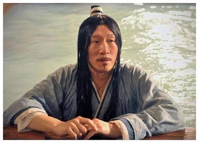 头发越来越长了终于可以留起来了,头发越来越长了打算剪短