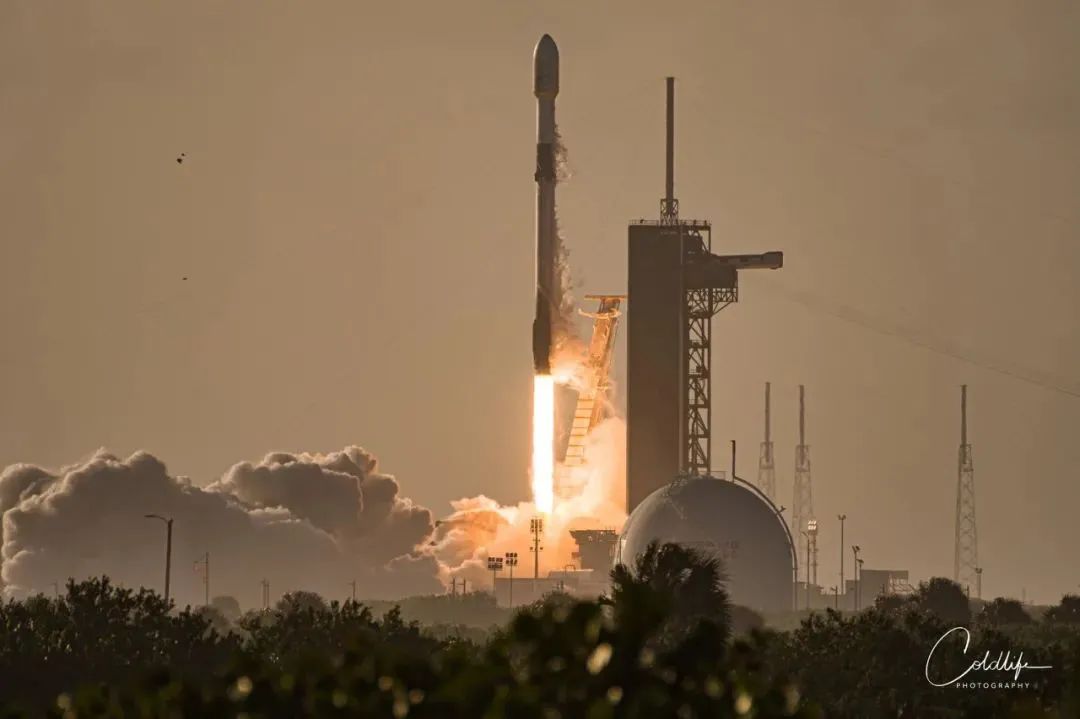 spacex整流罩完整版,spacex告别第二枚火箭