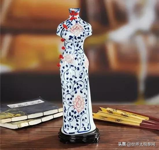 古韵中华高档女士太极表演服,太极精神旗袍