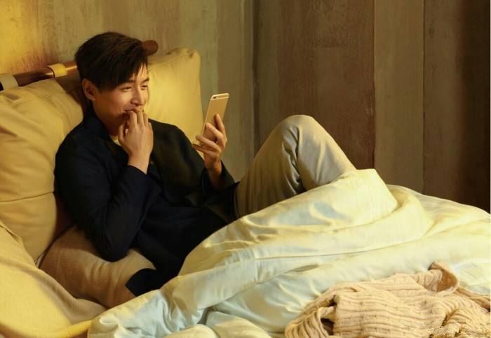 胡歌走过了一段艰难的路,胡歌活成了男生想要的样子