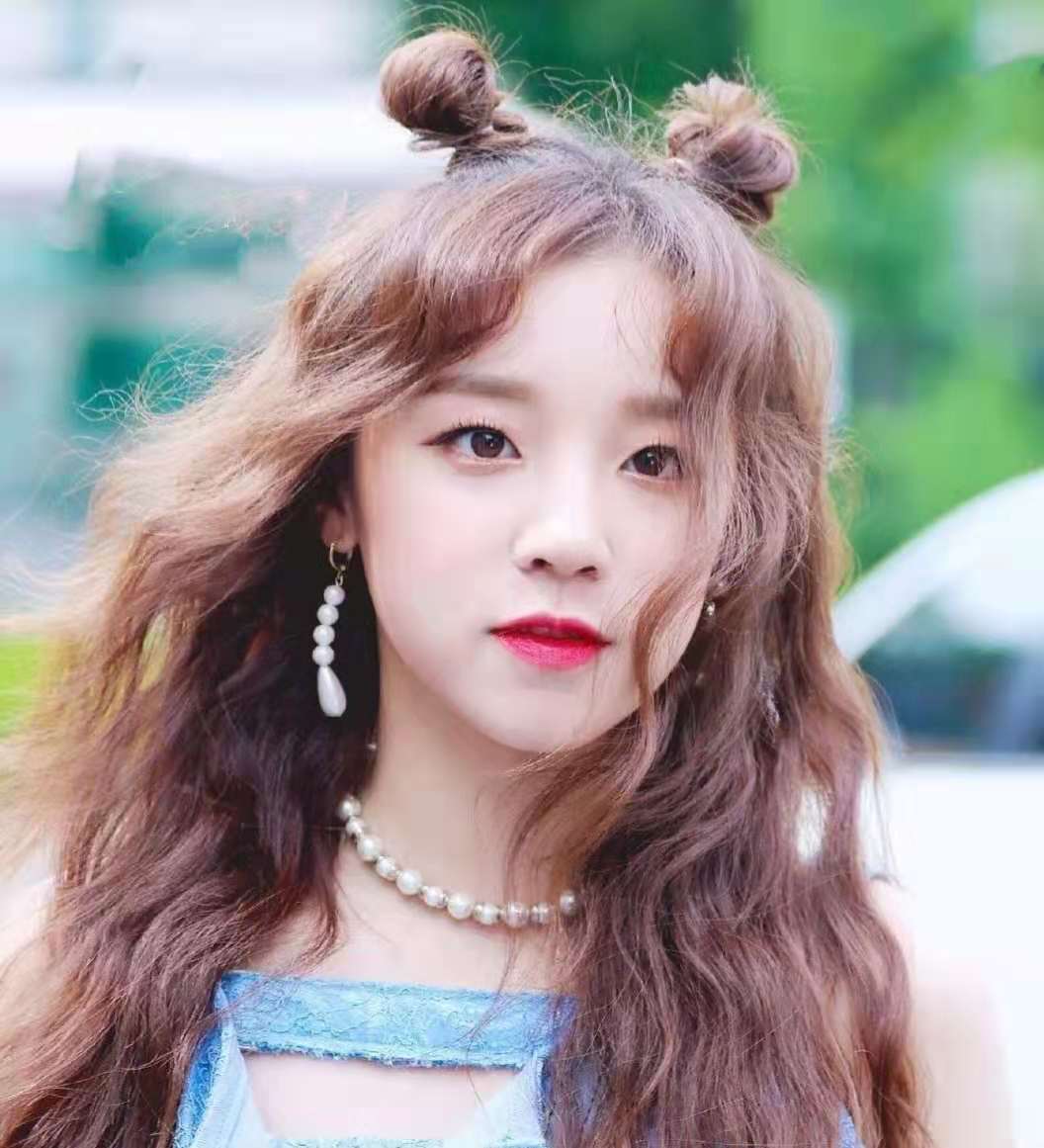 女士烫发羊毛卷满头烫丸子头扎法,羊毛卷烫发有刘海怎么扎