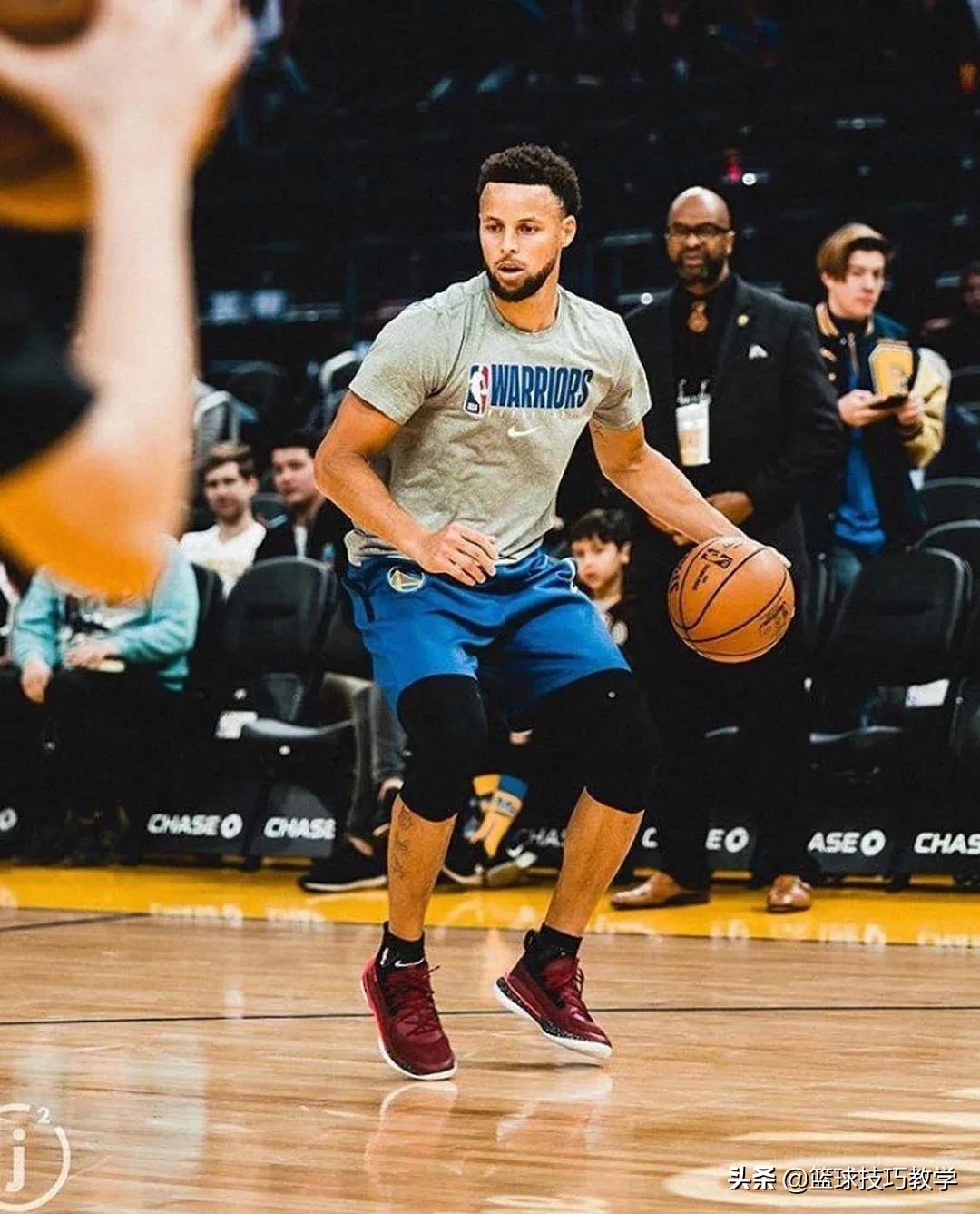 库里上脚了鸳鸯配色的战靴，他最重要的战靴原来是这双