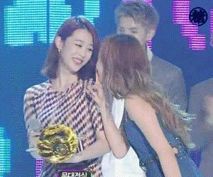 宋茜：你只看到了我台上的光芒，却没看到我在韩务工那8年的心酸