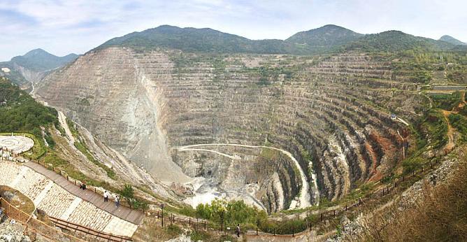 东平黄石悬崖风景区,湖北黄石风景区的主要景点是