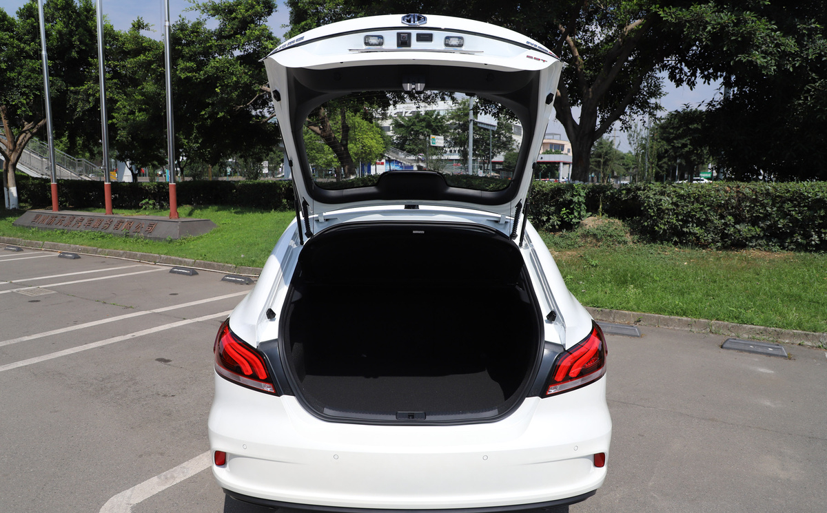 7万级别掀背式轿跑,本田全新思域掀背车