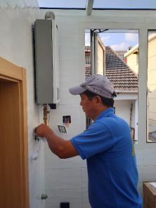 千元级热水器温暖对比!e城e家燃气热水器详细测评