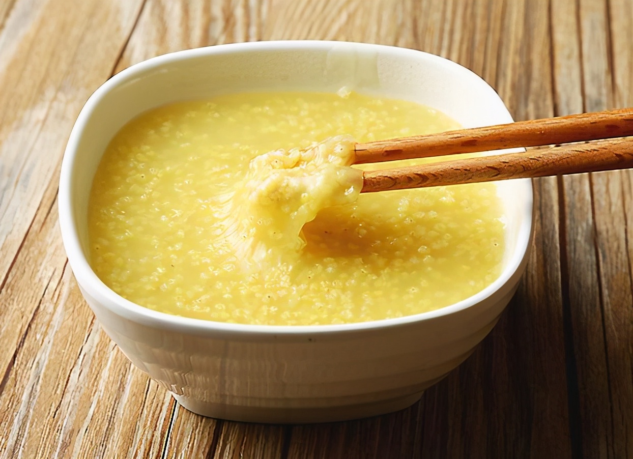 煮小米粥怎么让粥变粘稠,熬小米粥最正确的做法