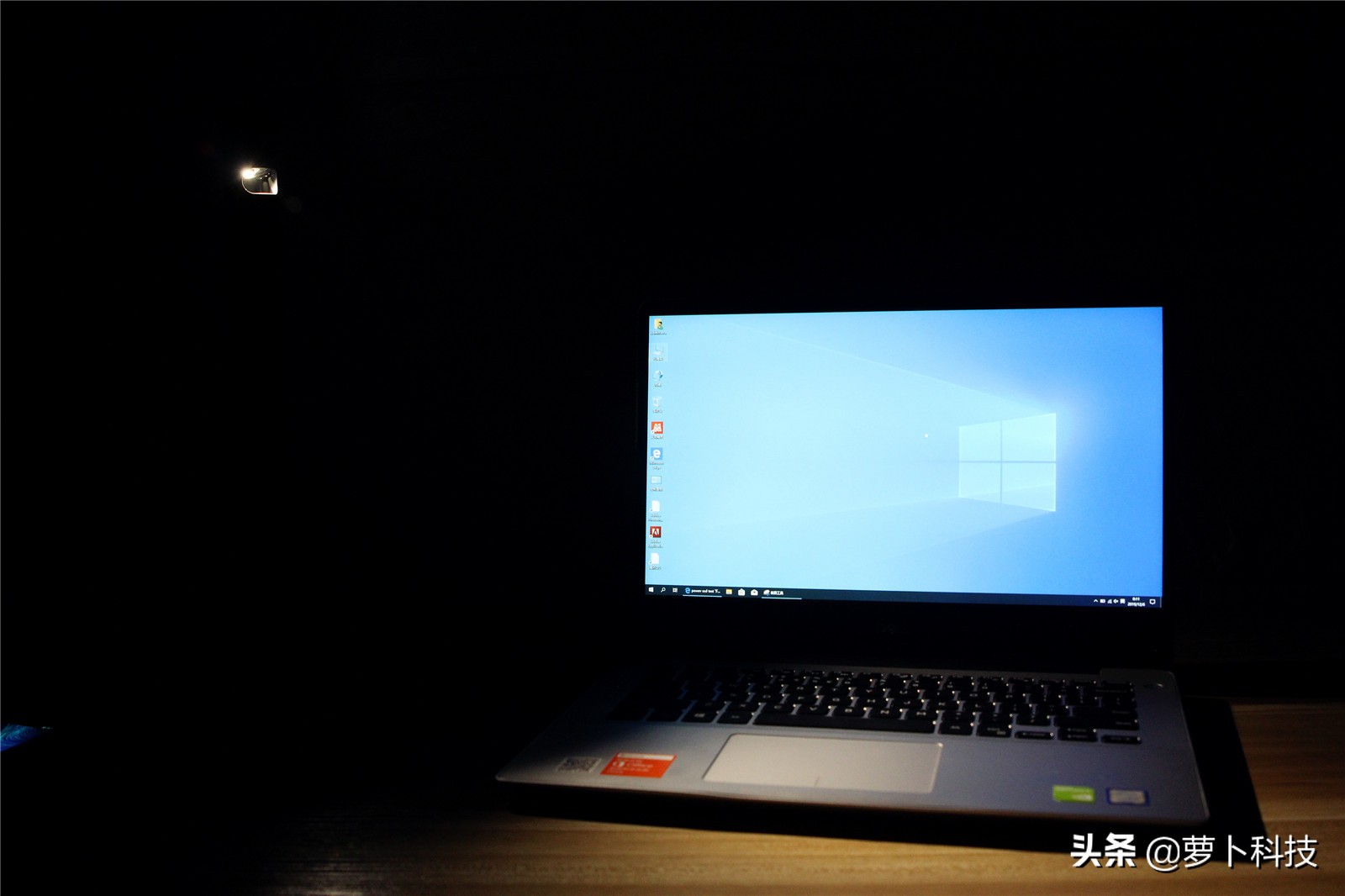 台灯测评巨亮,高品质台灯测评