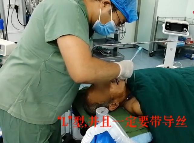 当糟牙和插管冲突时，如何选择？