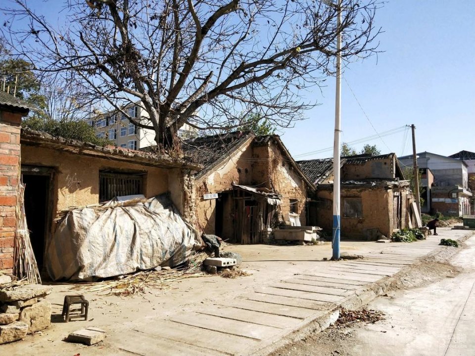 居住麻雀屋栋梁辈辈出,居在麻雀屋栋梁辈辈出什么意思