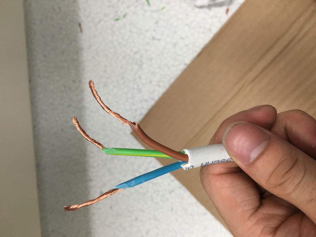 担心电热水器漏电吗,担心热水器漏电怎么办