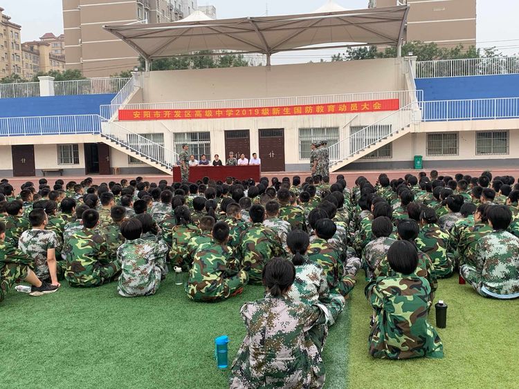 短暂而漫长的军训,军训进行时新生军训纪实全程高燃