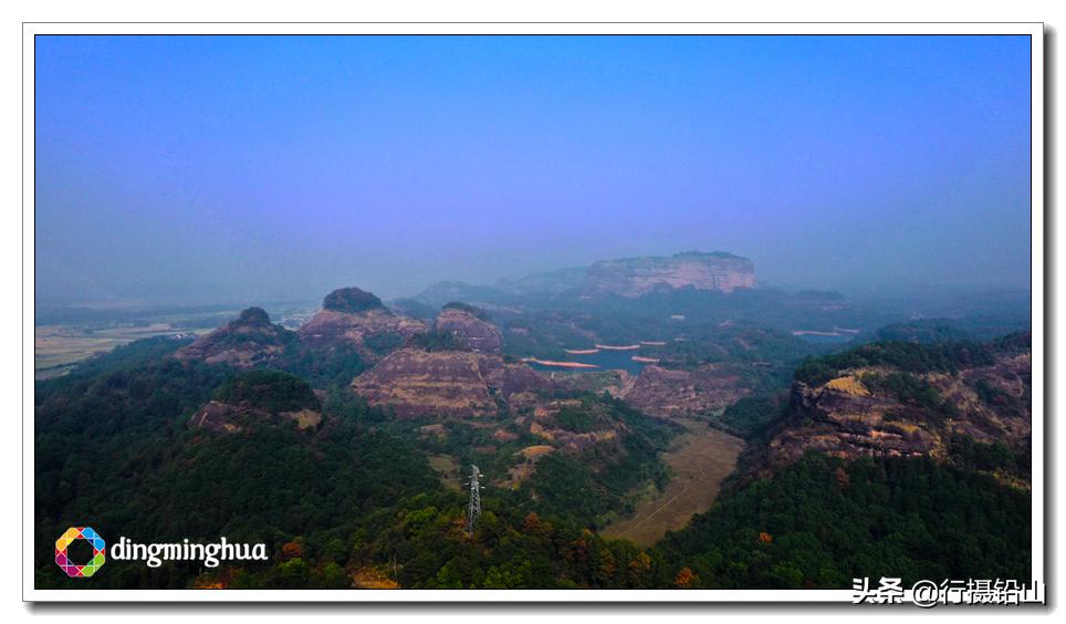 航拍一个小村庄的视频,航拍一个美丽的小山村