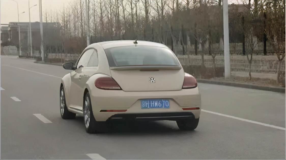 入手大众甲壳虫敞篷款实测,新款大众甲壳虫测评