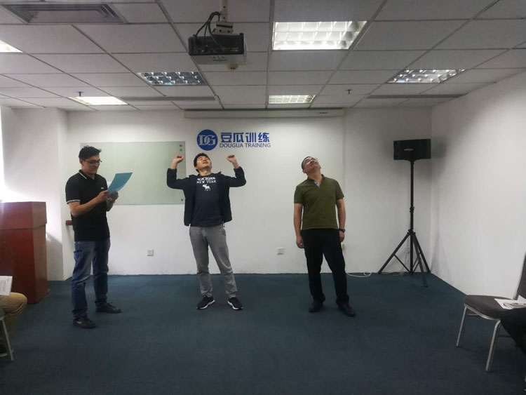 公众演讲如何练习,如何真正提高自己的公众演讲能力