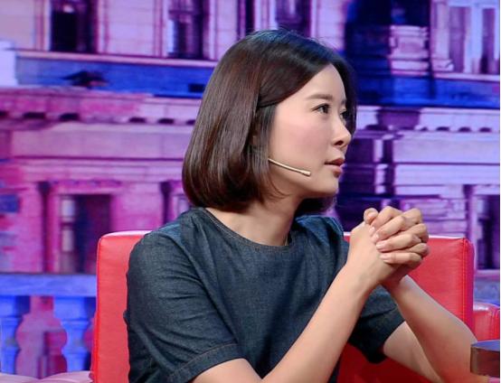 凤凰卫视女主持人柯蓝,柯蓝至今未婚