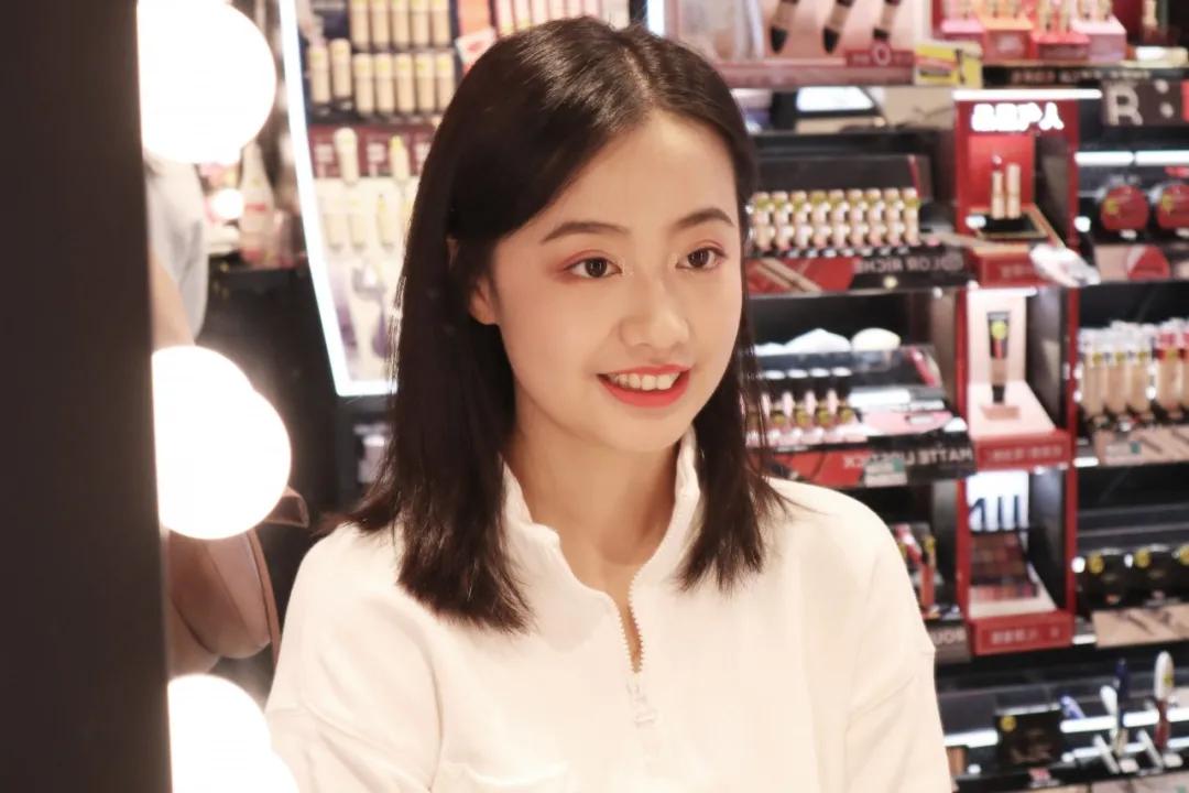 灞堣嚕姘忔垚閮藉簵,鍝堝皵婊ㄥ眻鑷ｆ皬