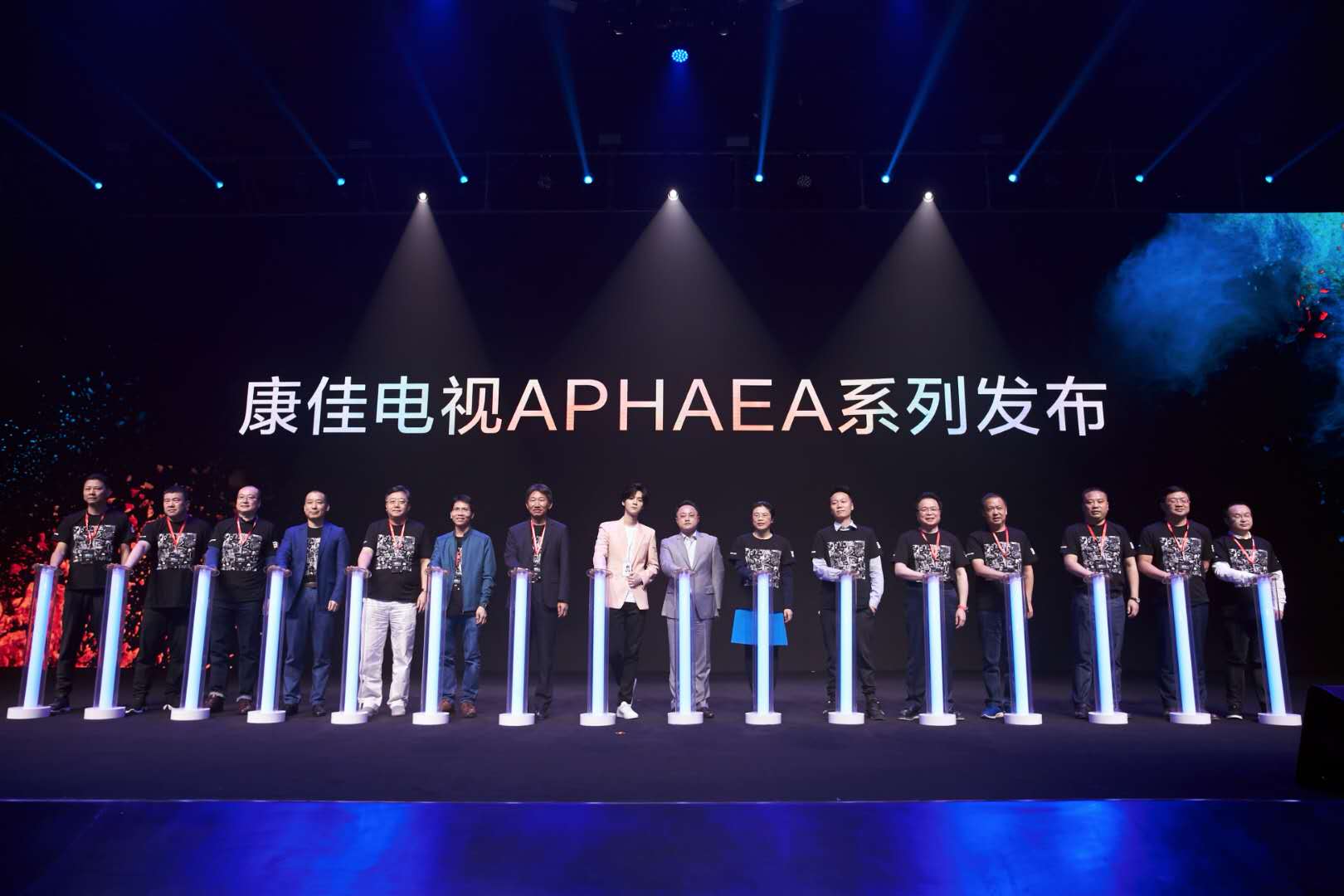 鹿晗最硬核宠粉,鹿晗捐赠公益足球场多少钱