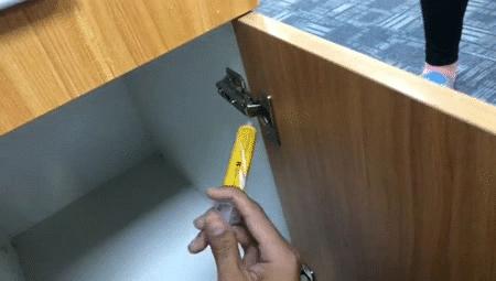 饮水机爬出蟑螂,饮水机老是有蟑螂进去怎么办