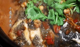 招牌秘制鱼头煲,这家土菜馆很有特色的朋友圈说说