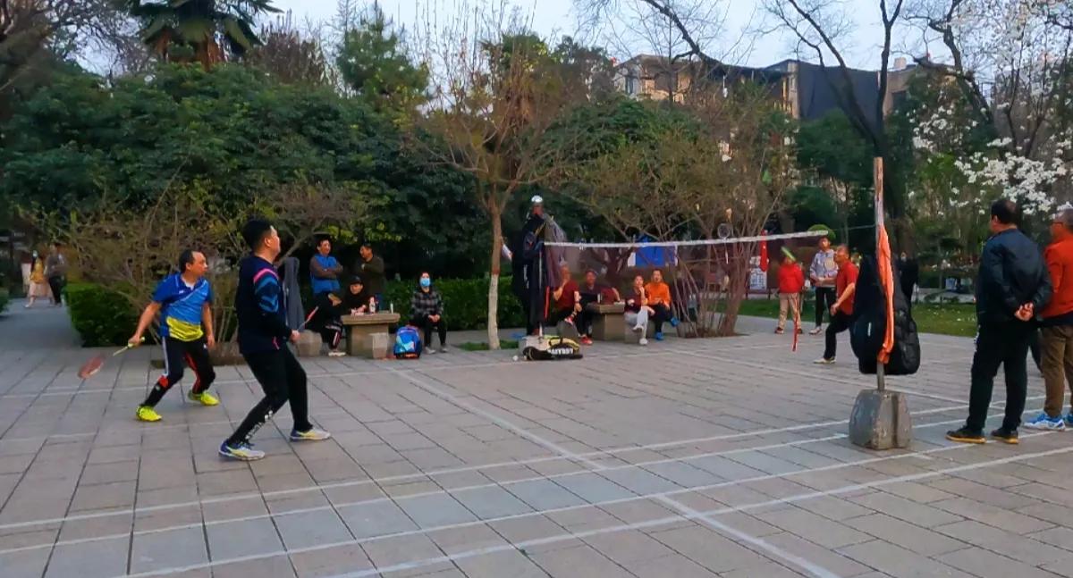 西安莲湖公园要门票吗,西安莲湖公园历史