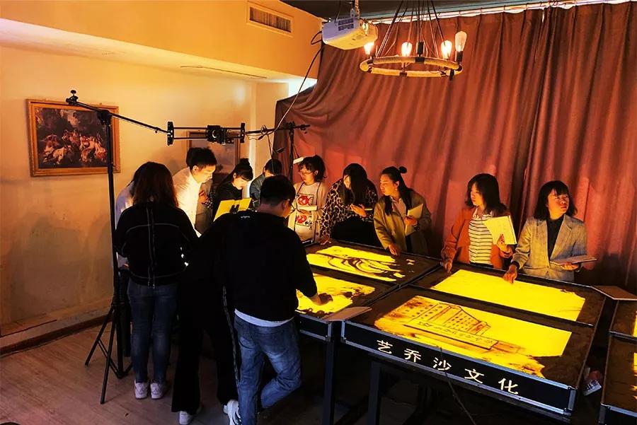 线上沙画师训课程已全面开启！帮助你的学校开启少儿沙画课程