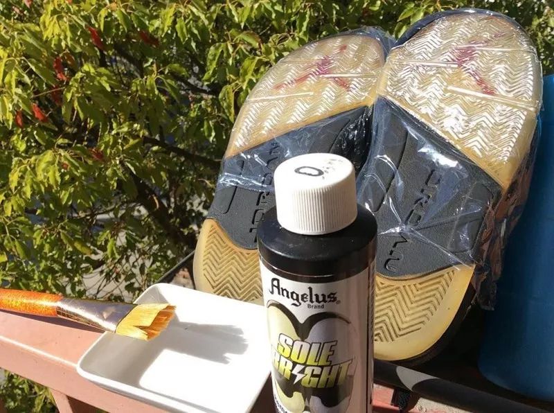 球鞋表面脏了怎么清理,球鞋脏了怎么修复