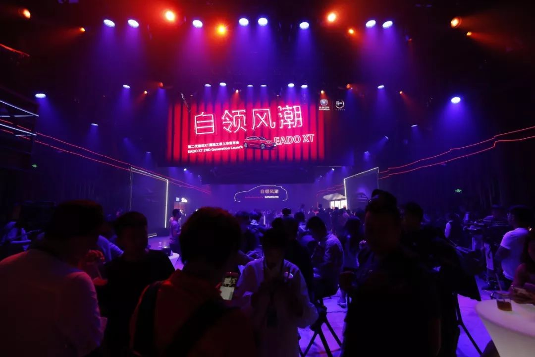 长安第二代逸动xt黑色,2015款长安逸动xt国五和国四区分