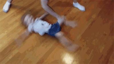 宝爸不会抱宝宝怎么办,宝爸不帮忙带娃怎么办