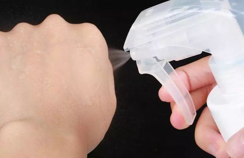 红肿，流脓的万年毒痘一喷全消失？岛国新晋痘肌终结者！彻底祛痘不反复！