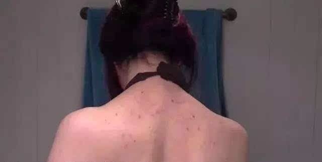 用什么洗澡身体光滑,用什么水洗澡皮肤光滑