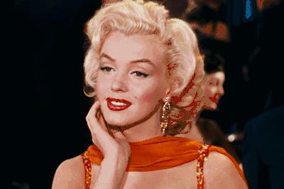 十级美颜都掩盖不住憔悴的面容,十级美颜也遮不住我的熊猫眼