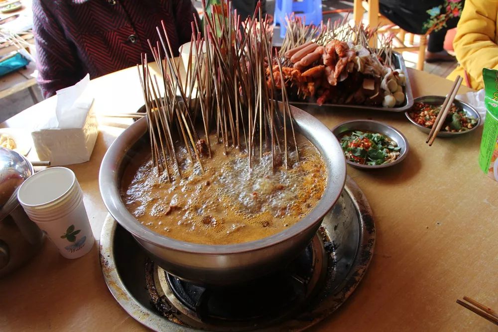 乐山嘉州长卷天街黄氏麻辣烫菜单,洪雅三宝与乐山麻辣烫哪的好吃