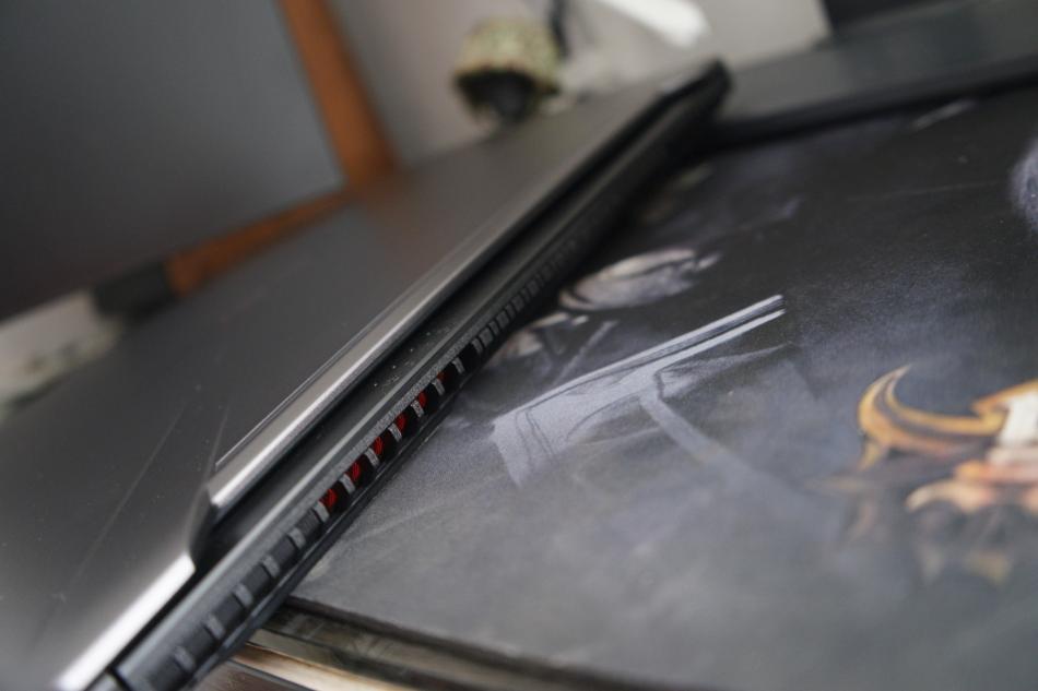 万元笔记本电脑评测,万元笔记本高质感