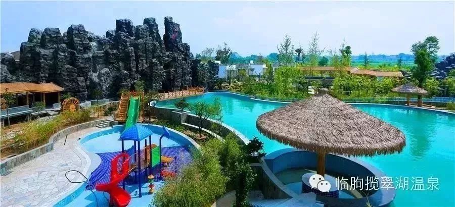 一泡红丨金秋时节，来临朐揽翠湖邂逅一场温泉+红叶的节后错峰游！