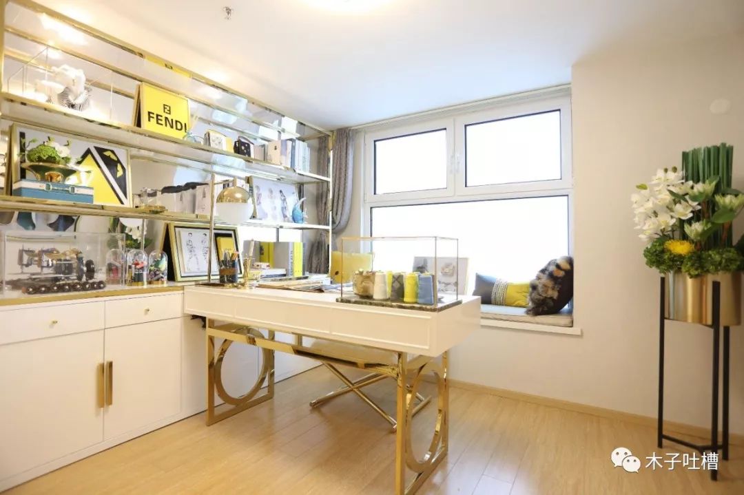 地铁口首付十万带精装loft公寓,精装首付一万loft