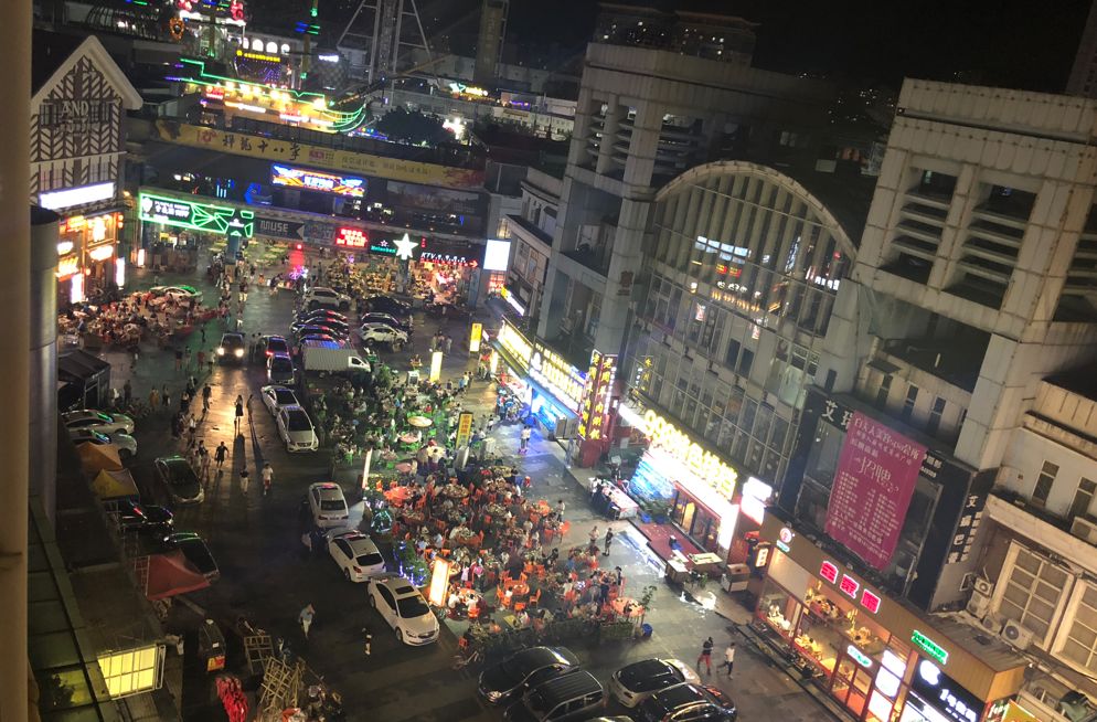 记者走访门店发现已闭店,明发江湾新城商业综合体停工了吗