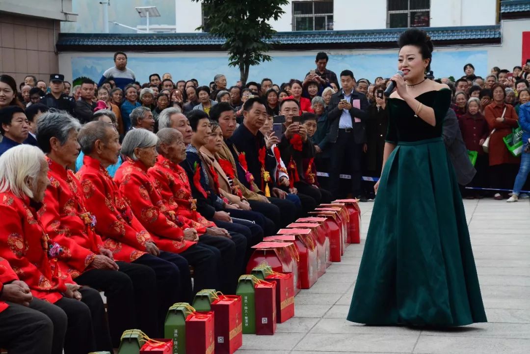 重阳节敬老爱老祝福视频,重阳节孝老敬亲广播稿