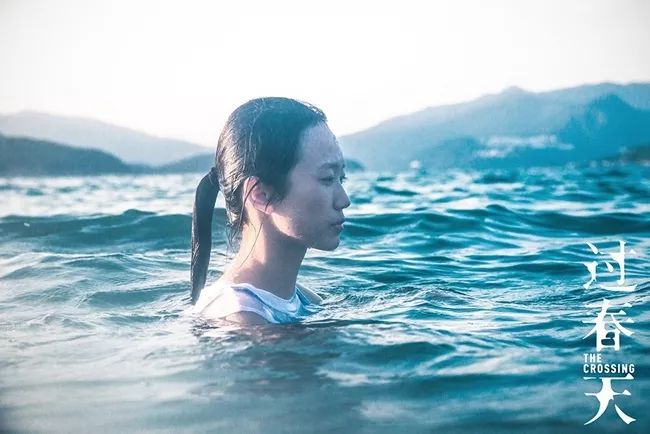 少女“人肉”百部iPhone闯海关，竟是为了这事！