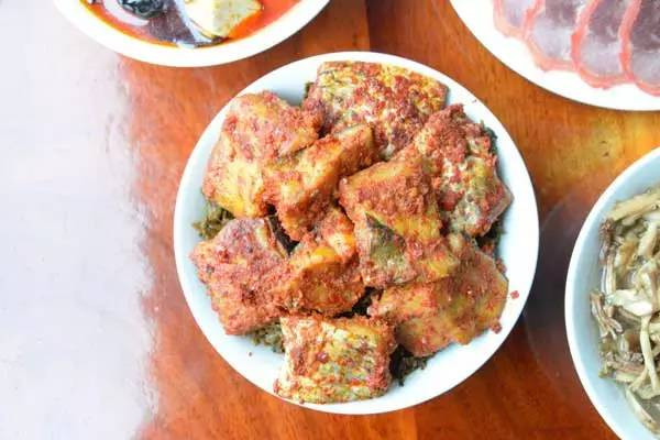 大理八大碗鱼做法,大理好吃的八大碗