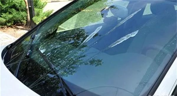 玻璃水喷口正确角度,玻璃水喷射角度怎么调