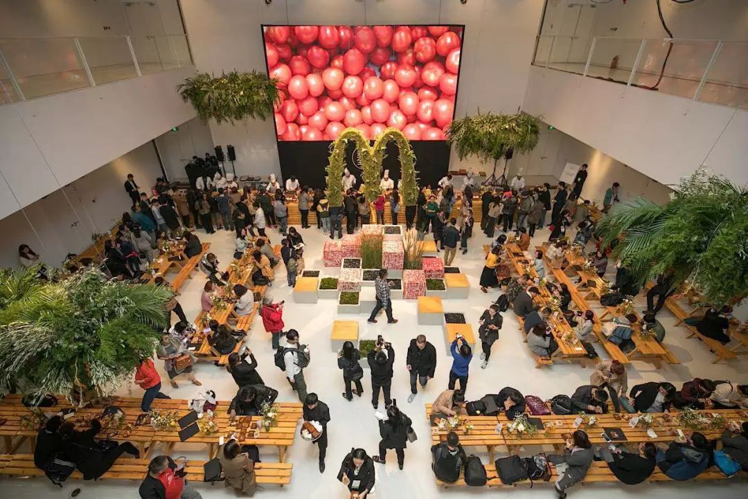 麦当劳变绿了怎么回事,麦当劳绿牌子