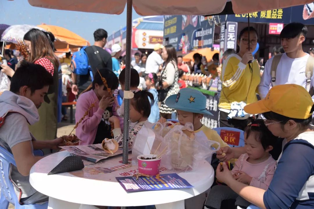 汇聚美食优惠团购,今年梧州宝石美食节在什么地方
