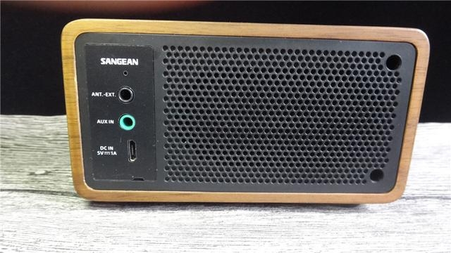 山进海顿迷你音箱收音机柔曼细音浸入耳